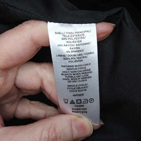 Ann Taylor Black Single Button Flap Pocket Petite Size Blazer - Picture 5 of 6